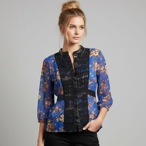 BKE Boutique Blue and Black Blouse with Elegant Design